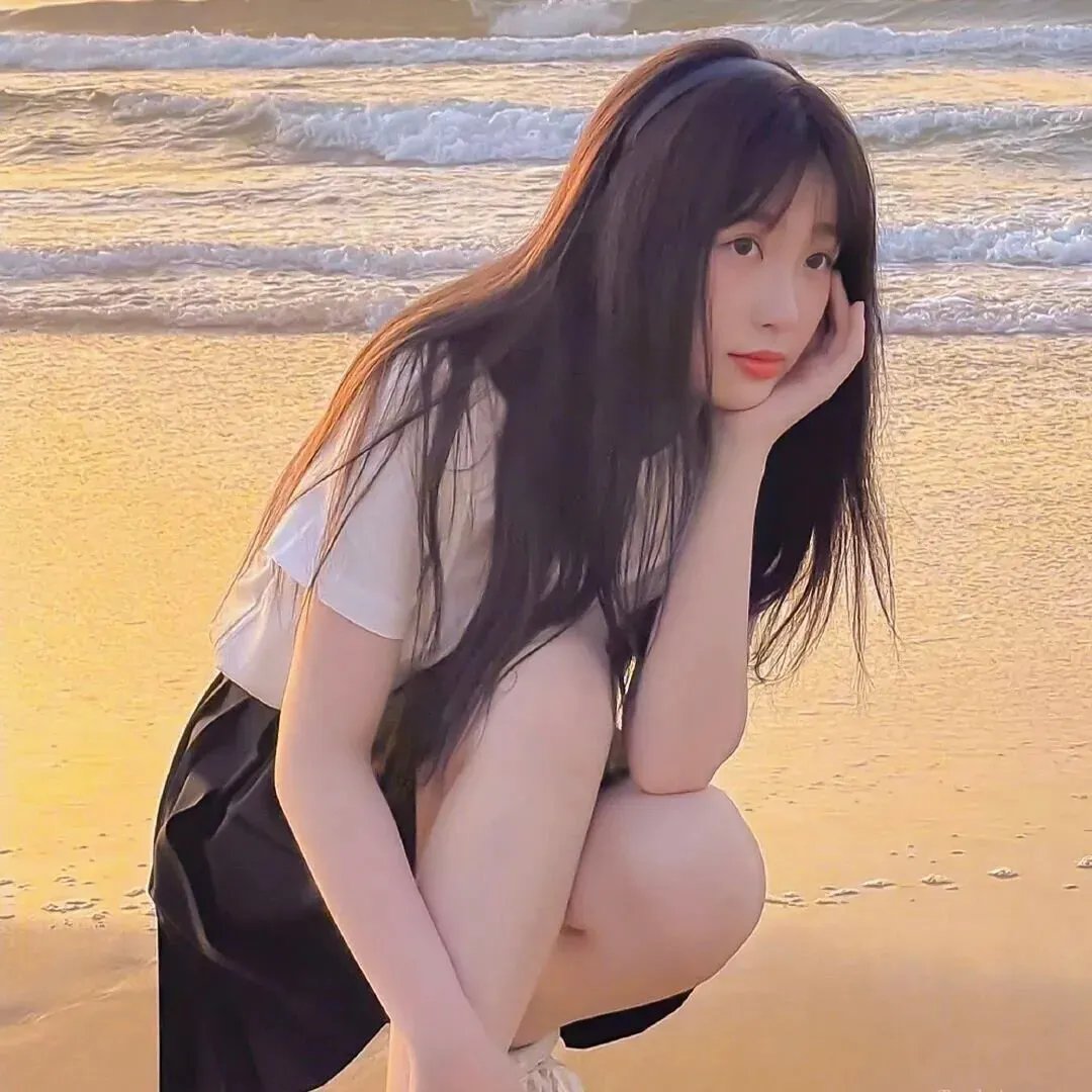 双眼凝视